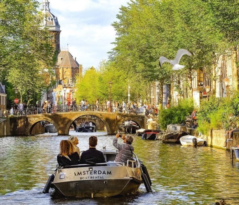 سائق عربي في هولندا  